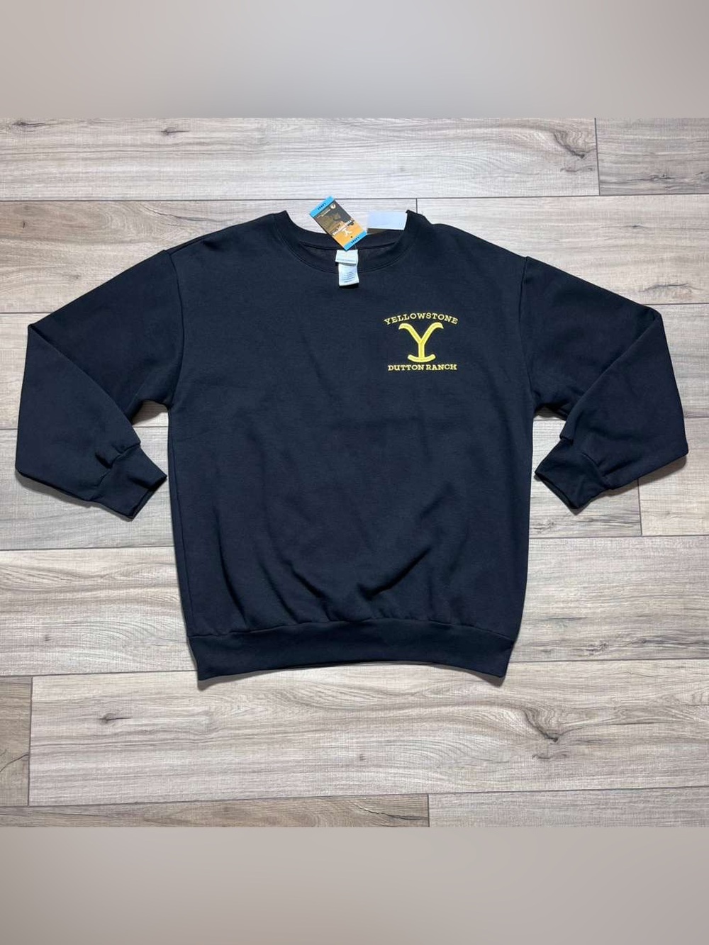 Yellowstone Unisex Dutton Ranch Long Sleeve Sweatshirt Size Large Black